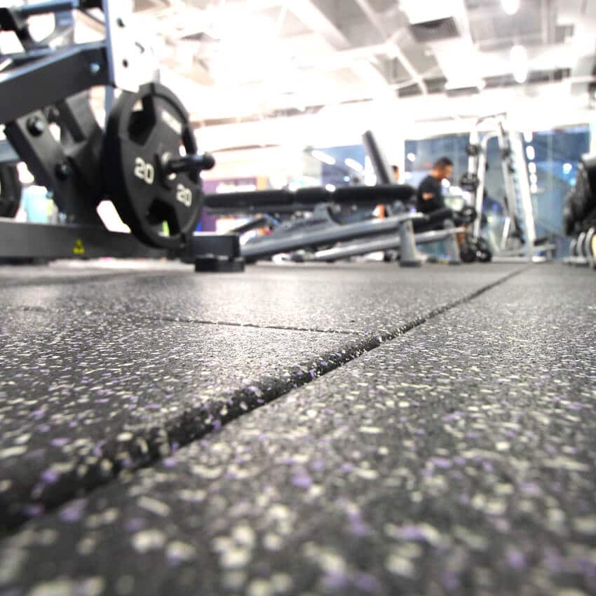 Rubber Gym Flooring: What You Need to Know to Get a Good Workout In Your Home Gym